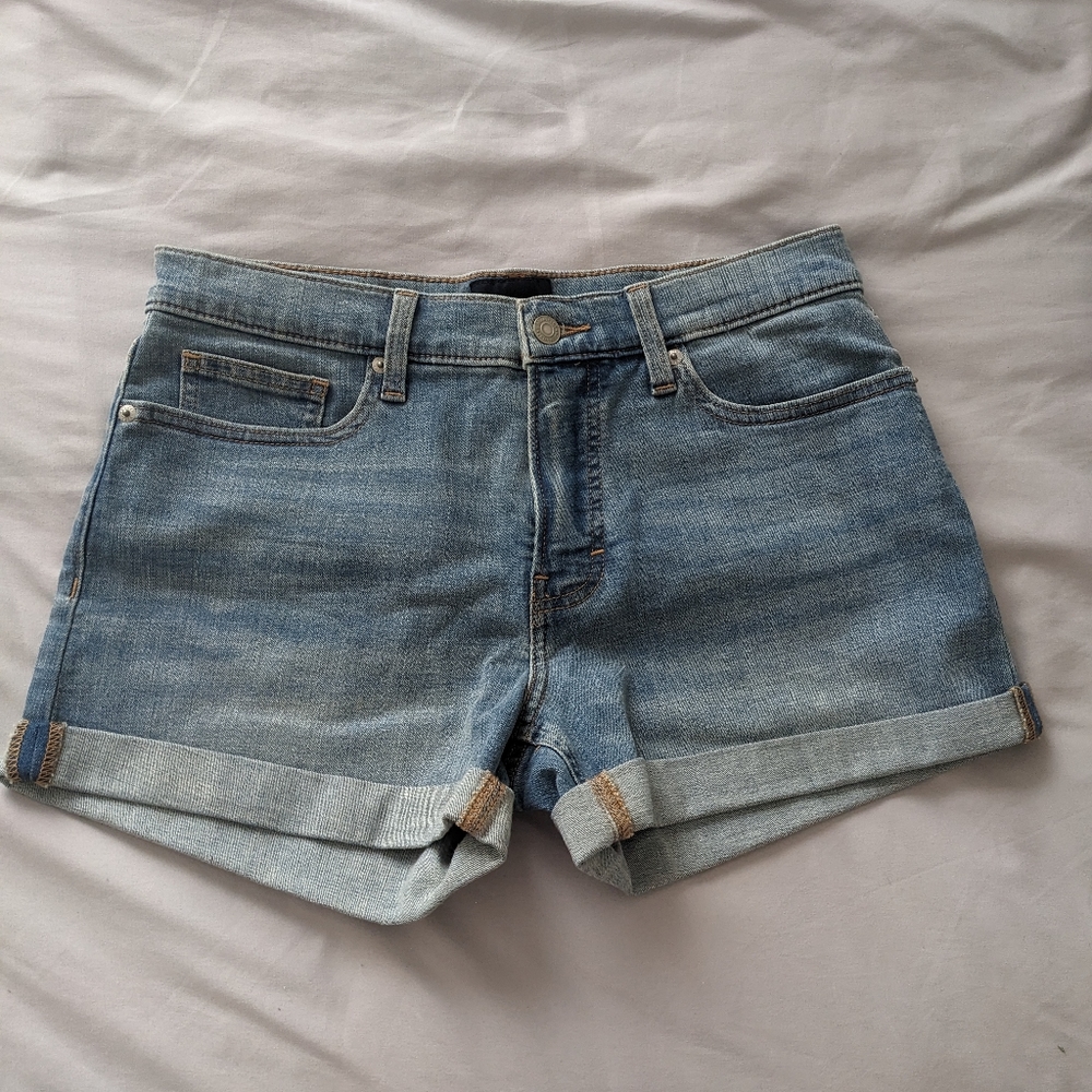 Mid-Rise Jean shorts
